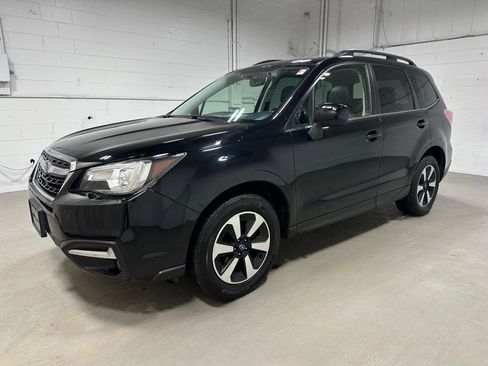Used 2018 Subaru Forester 2.5i Limited image 1
