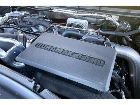 Used 2025 Chevrolet Silverado 3500 LTZ image 34