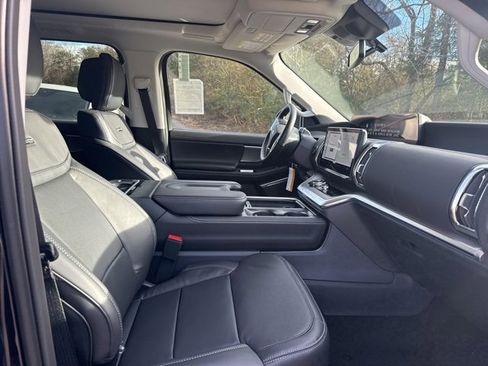 New 2026 Ford Expedition Max Platinum w/ Driver's Package image 27