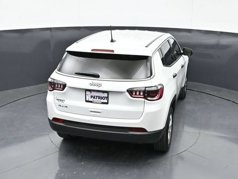 Used 2025 Jeep Compass Sport AWD/4WD image 31