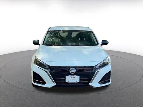 Used 2025 Nissan Altima 2.5 SV FWD image 4