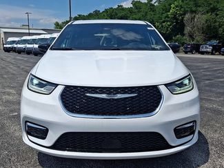 New 2025 Chrysler Pacifica Select AWD/4WD video 2