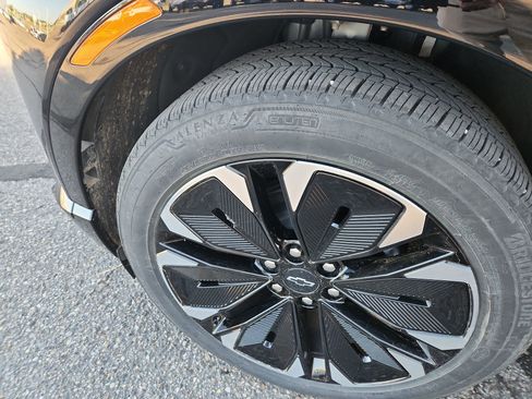 Certified 2024 Chevrolet Blazer EV RS image 93