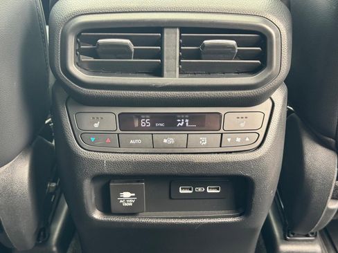 Used 2023 Honda Pilot Elite image 17