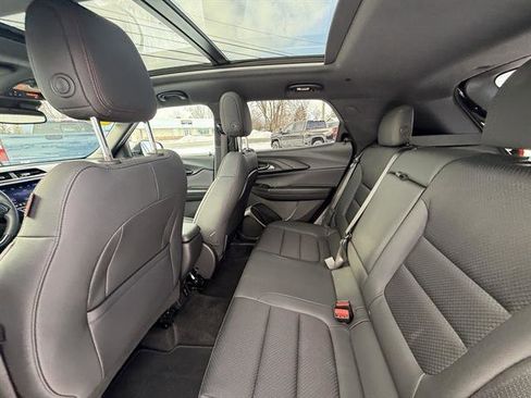 Used 2023 Chevrolet TrailBlazer RS w/ Sun and Liftgate Package image 25
