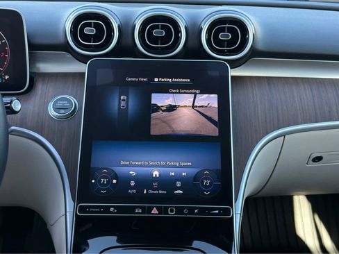 Used 2025 Mercedes-Benz C 300 4MATIC Sedan image 35