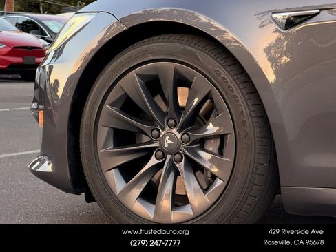 Used 2018 Tesla Model S 100D AWD/4WD image 18