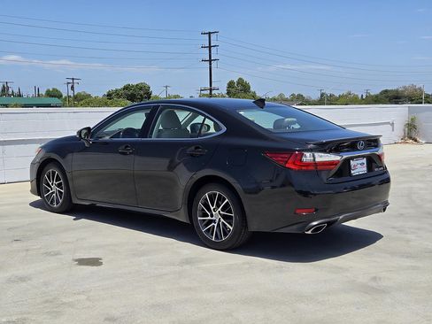 Used 2016 Lexus ES 350 w/ Navigation System Package FWD image 6