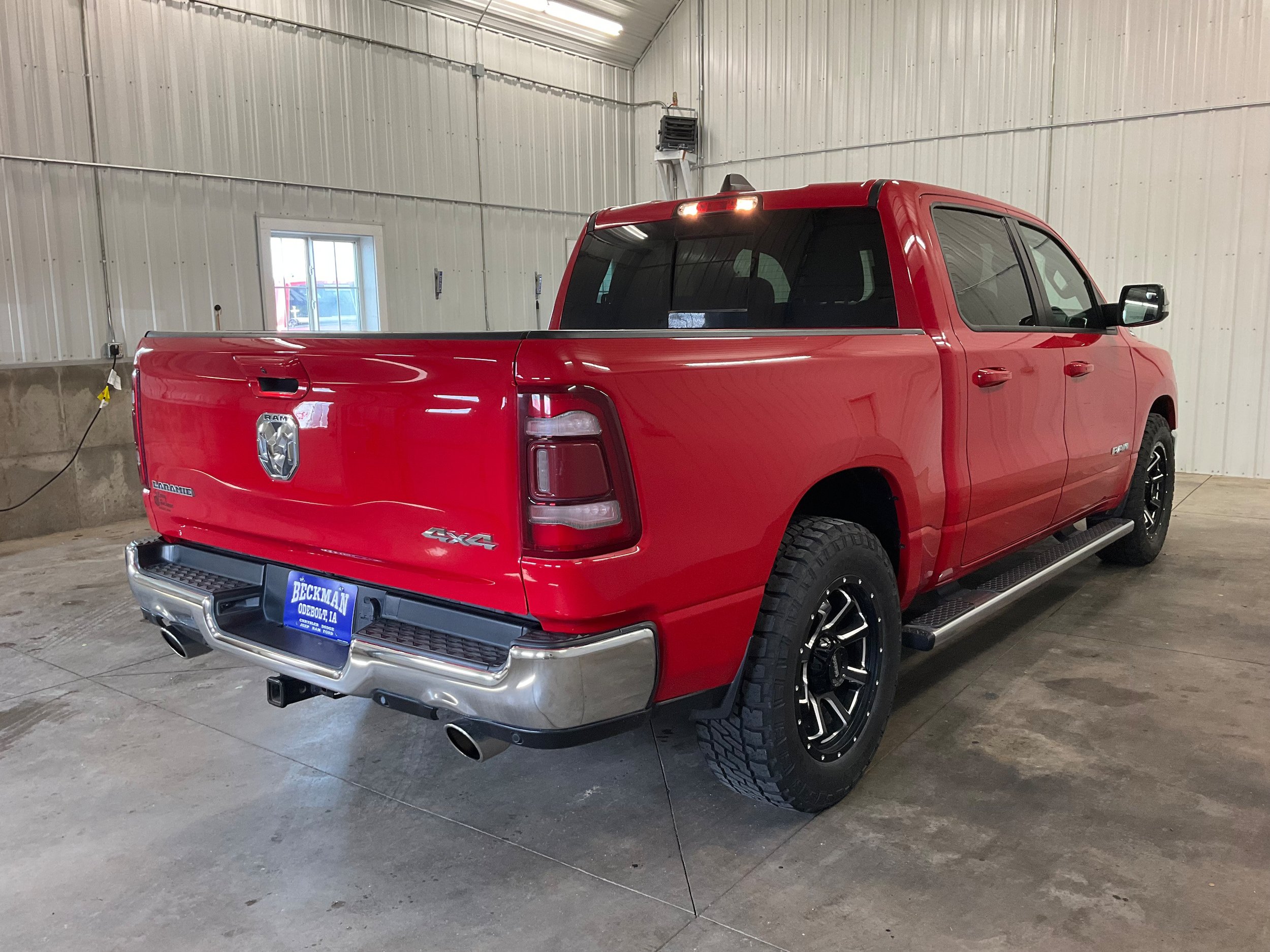 Used 2023 RAM 1500 Laramie AWD/4WD image 5