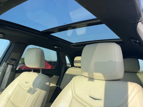 Used 2017 Cadillac XT5 Luxury w/ Driver Awareness Package FWD image 34