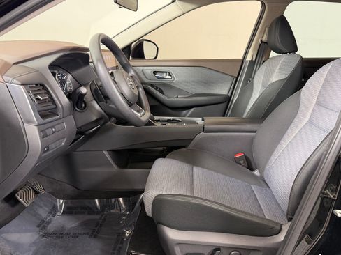 Used 2023 Nissan Rogue SV FWD image 5