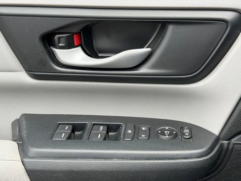 Certified 2019 Honda CR-V LX image 12
