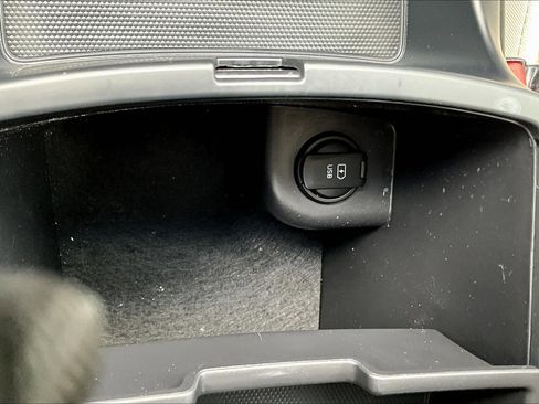 Used 2017 Kia Sorento LX image 31