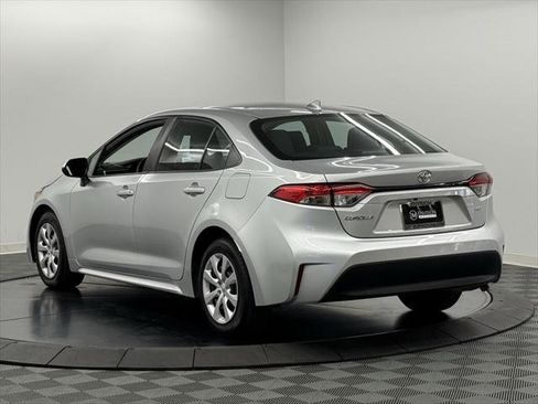 Certified 2023 Toyota Corolla LE image 10