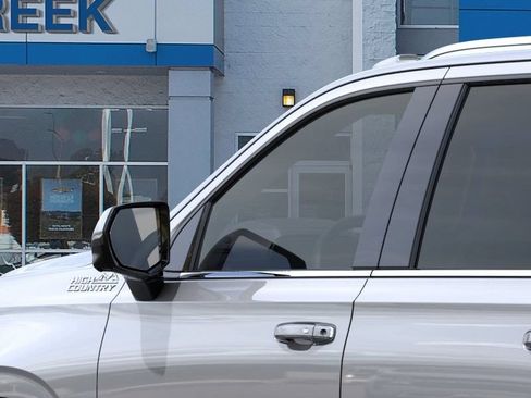 New 2026 Chevrolet Suburban High Country AWD/4WD image 13