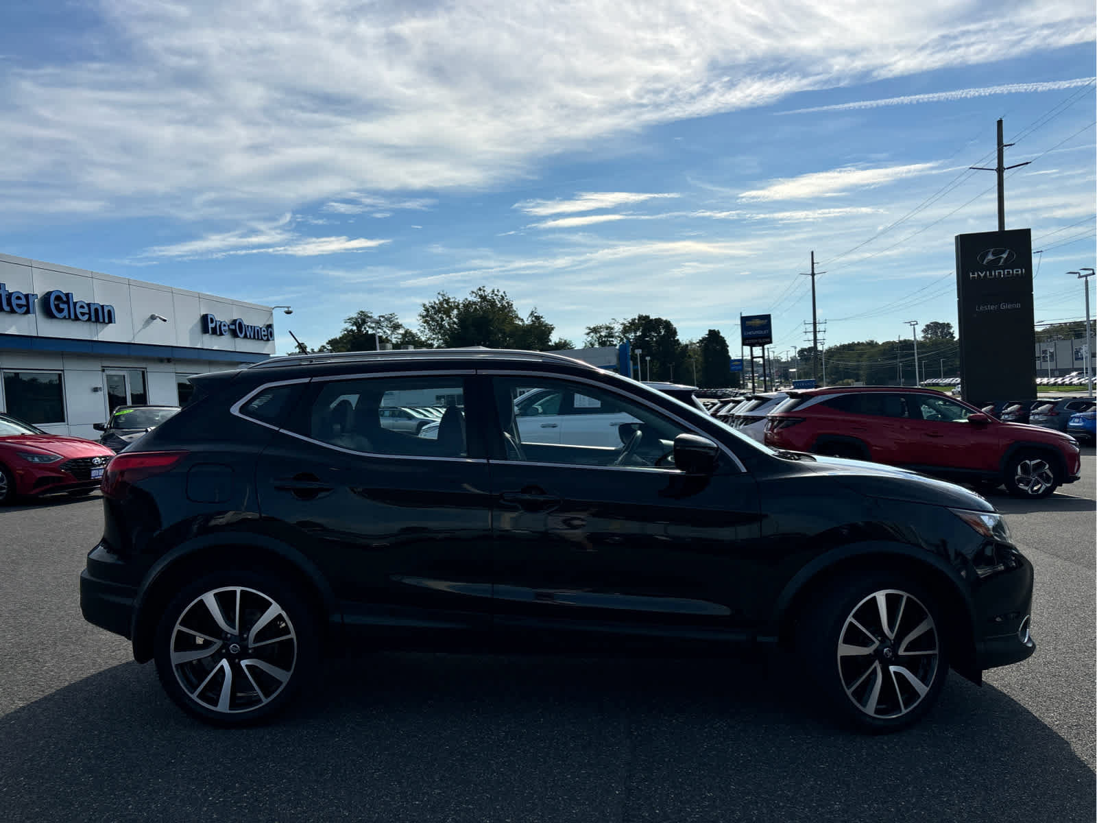 Used 2017 Nissan Rogue Sport SL w/ SL Premium Package AWD/4WD image 3