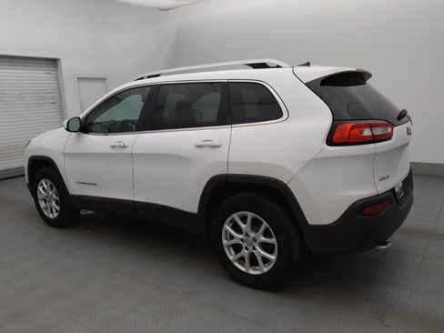 Used 2018 Jeep Cherokee Latitude Plus image 3
