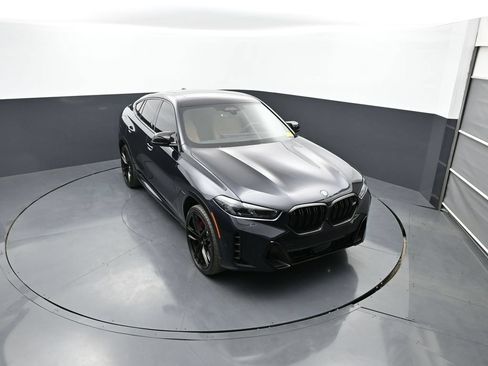 Used 2025 BMW X6 M60i AWD/4WD image 54