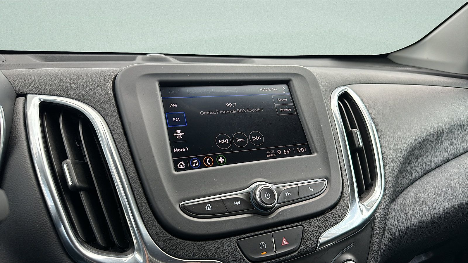 Used 2024 Chevrolet Equinox LT AWD/4WD image 15
