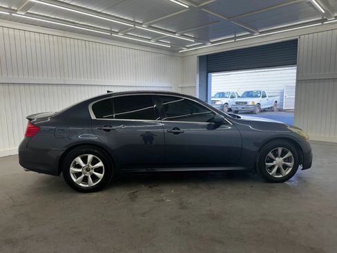 Used 2011 INFINITI G37 x Sedan w/ Premium Pkg image 5