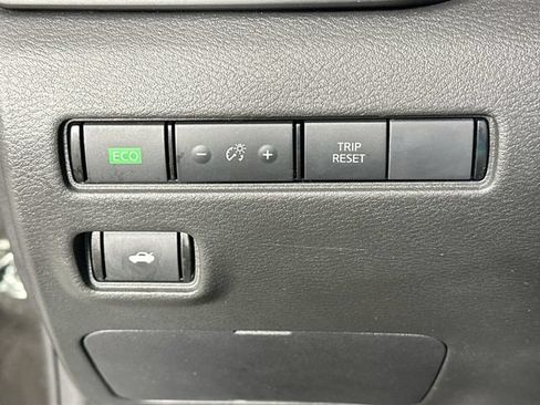 Used 2025 Nissan Sentra S FWD image 21