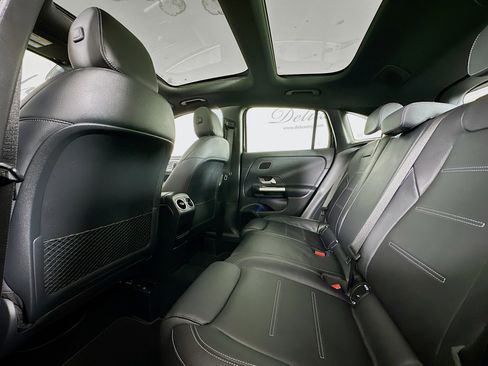 Used 2024 Mercedes-Benz GLA 35 AMG 4MATIC image 24