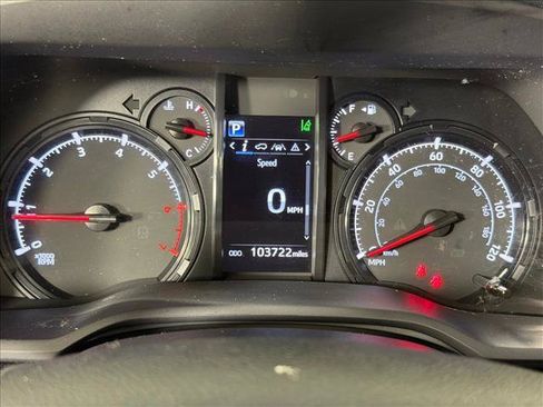Used 2022 Toyota 4Runner SR5 RWD image 27