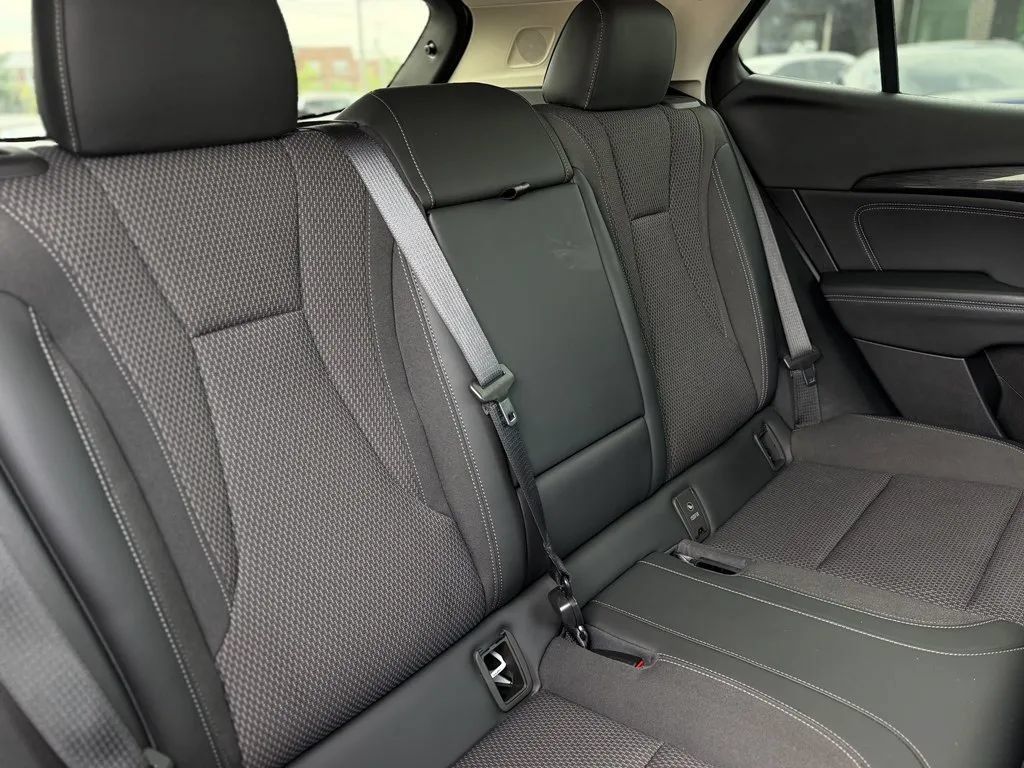 Used 2022 Buick Envision Preferred FWD image 18