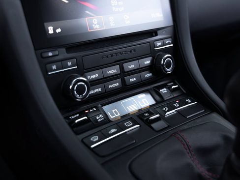 Certified 2019 Porsche 911 GT3 RWD image 37