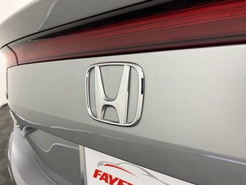 Used 2025 Honda Civic Sport image 11