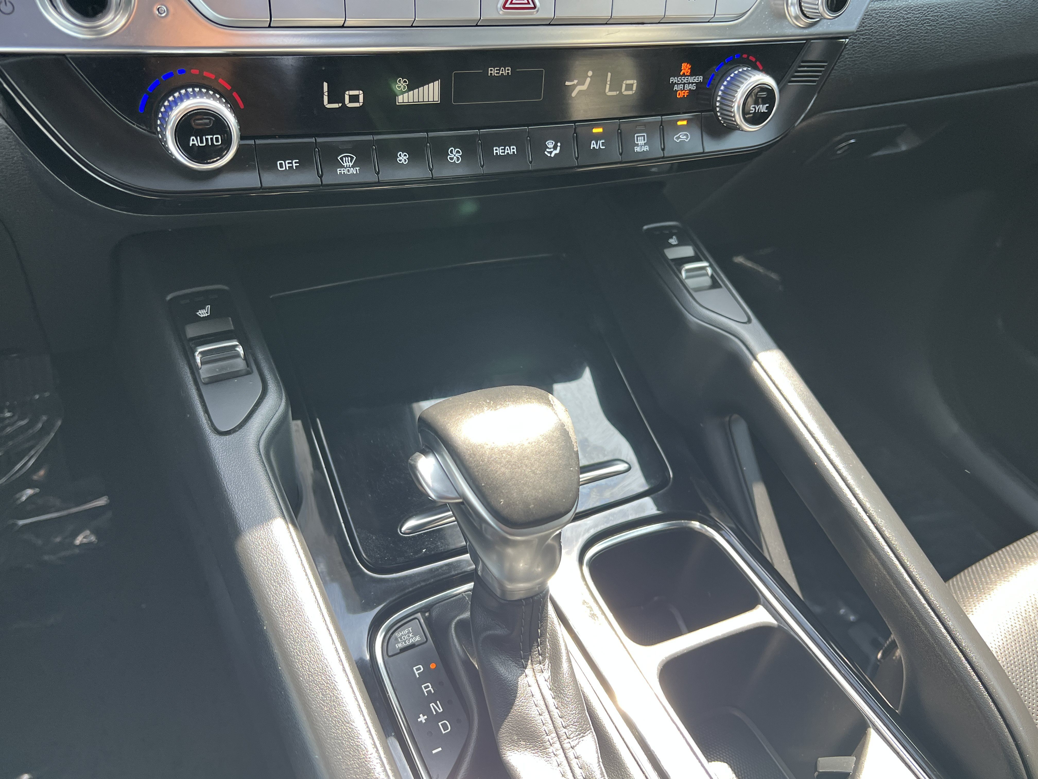 Used 2022 Kia Telluride S FWD image 32