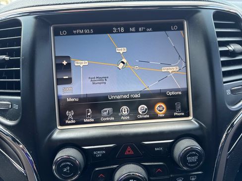 Used 2014 Jeep Grand Cherokee Limited w/ Luxury Group II AWD/4WD image 23