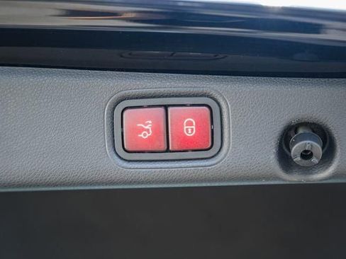 Used 2021 Mercedes-Benz E 450 4MATIC Sedan image 13