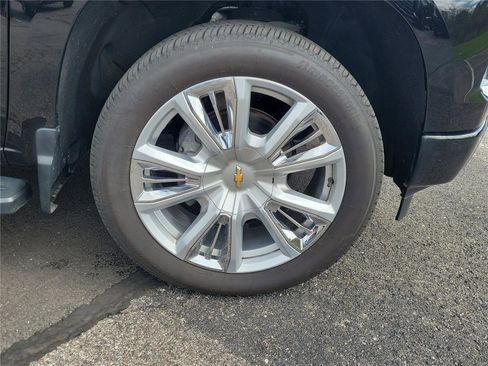 Used 2024 Chevrolet Silverado 1500 High Country w/ High Country Premium Package image 5