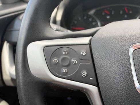 Used 2024 GMC Terrain SLT AWD/4WD image 23