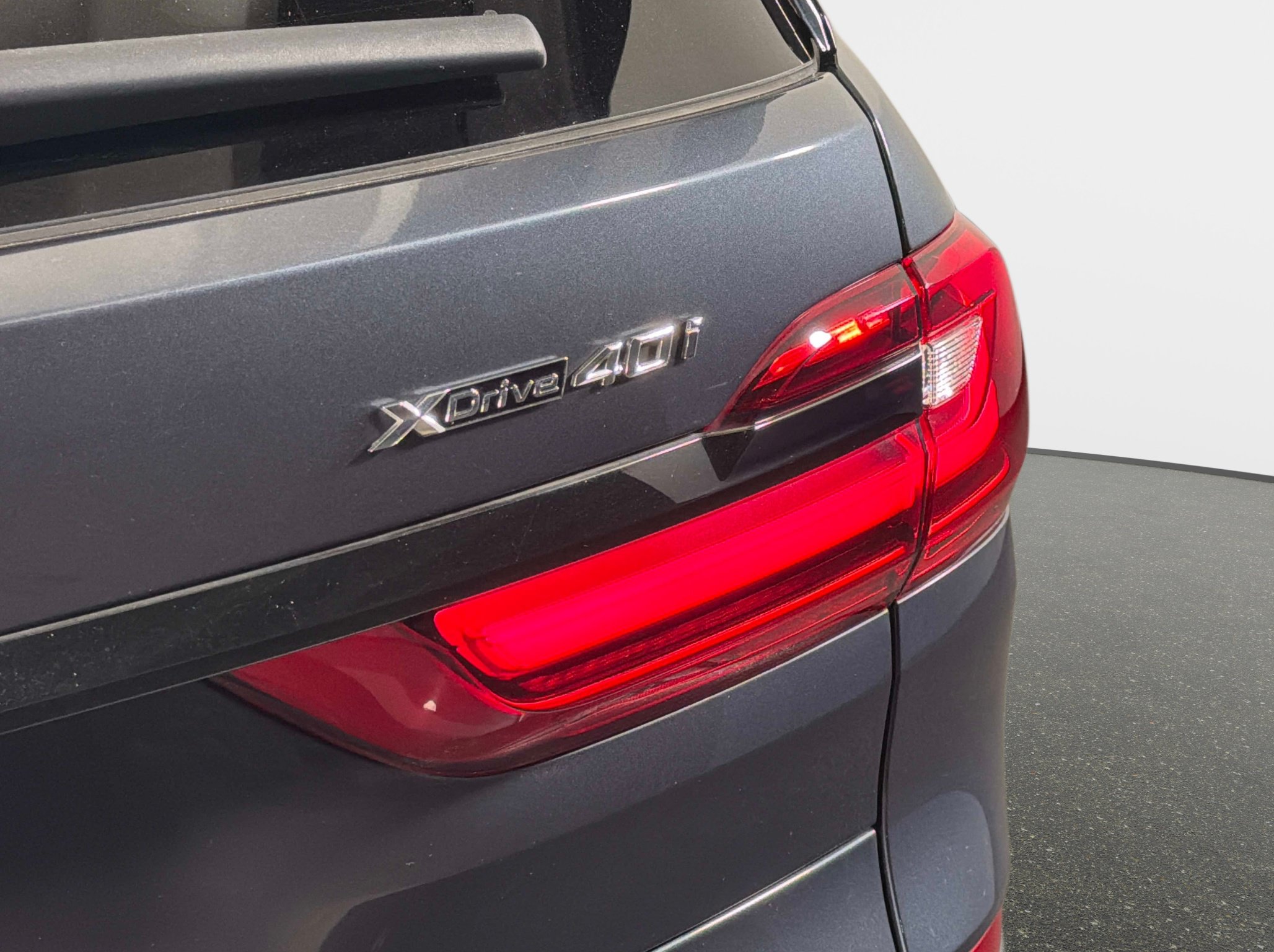 Used 2021 BMW X7 xDrive40i w/ M Sport Package AWD/4WD image 10