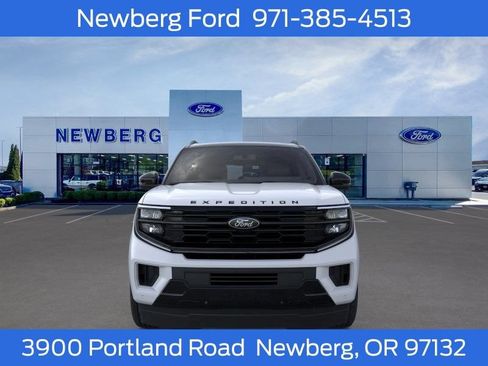 New 2026 Ford Expedition Platinum w/ Stealth Performance Package AWD/4WD image 2