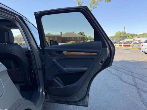 Certified 2023 Audi Q5 e Premium Plus w/ Premium Plus Package AWD/4WD image 27