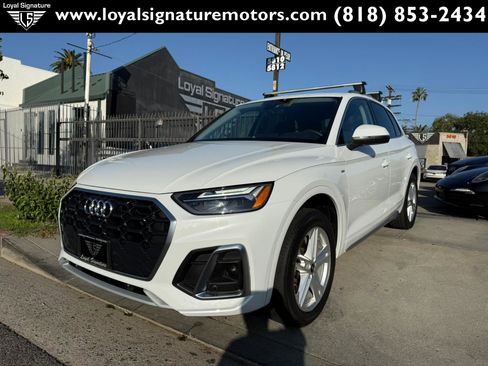 Used 2021 Audi Q5 e Premium w/ Convenience Package image 3