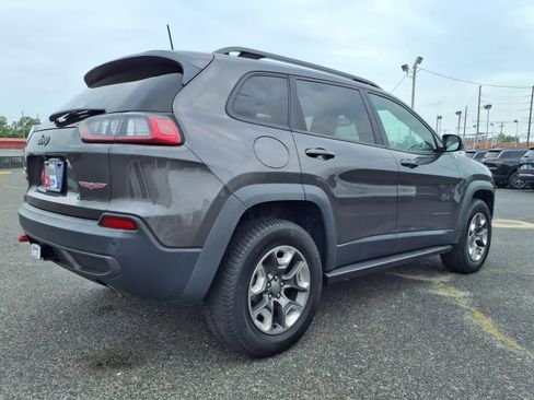 Used 2019 Jeep Cherokee Trailhawk image 6