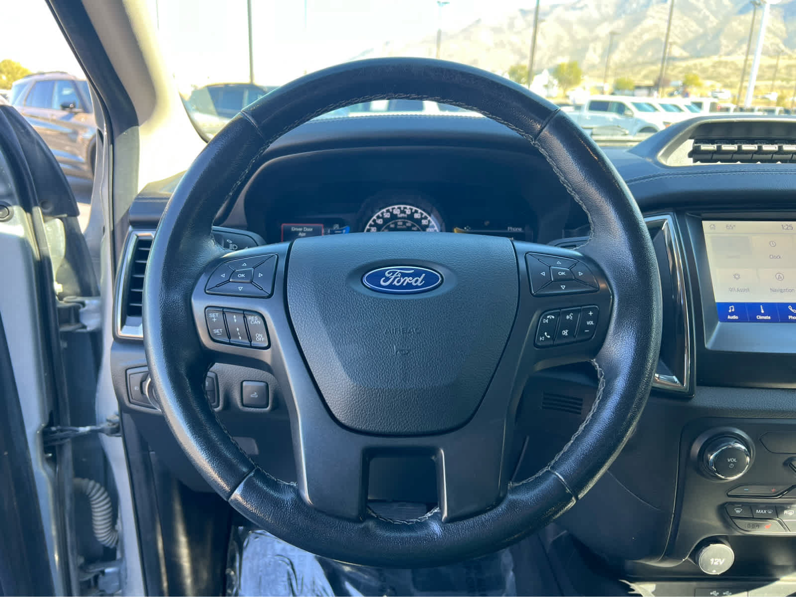 Used 2023 Ford Ranger Lariat w/ Tremor Off-Road Package AWD/4WD image 6