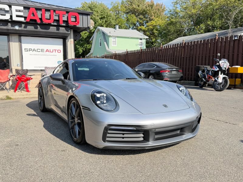 Used 2023 Porsche 911 Carrera T RWD image 4