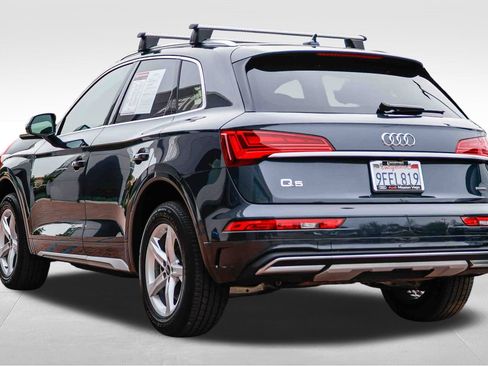 Used 2023 Audi Q5 2.0T Premium w/ Convenience Package image 4