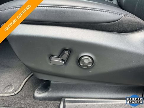 Used 2025 Chrysler Pacifica Select w/ Uconnect Theater Family Group FWD image 66