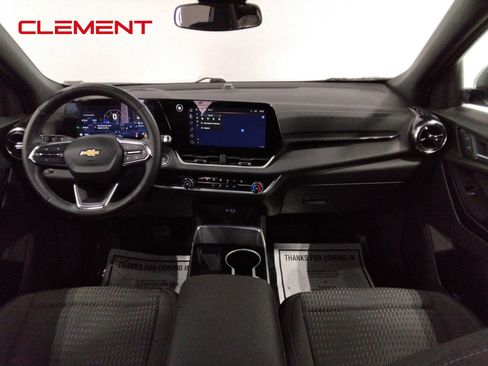 Used 2025 Chevrolet Equinox LT image 33