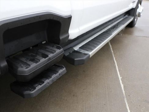 Used 2024 Ford F350 Lariat w/ Chrome Package image 8