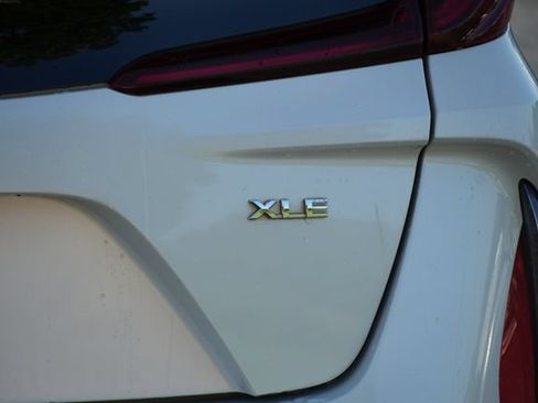 Used 2020 Toyota Prius Prime XLE FWD image 7