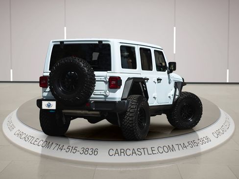 Used 2024 Jeep Wrangler Unlimited Sahara AWD/4WD image 11
