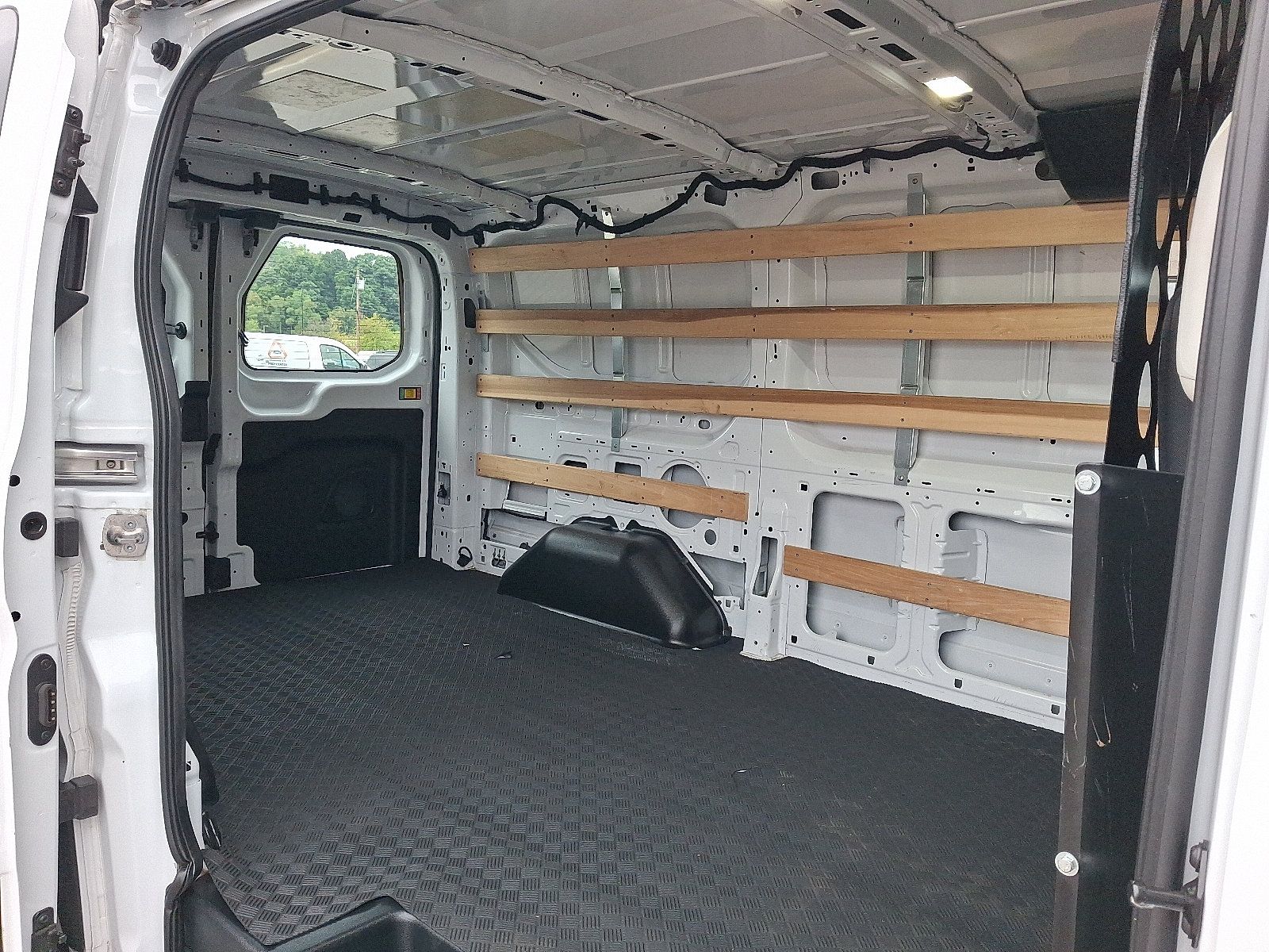 Used 2025 Ford Transit 250 Low Roof w/ Exterior Upgrade Package RWD image 11