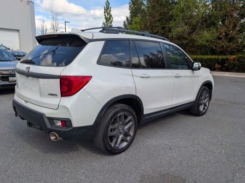 Used 2023 Honda Passport EX-L image 3